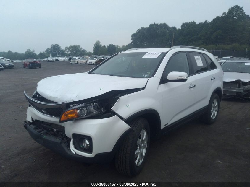 2013 KIA SORENTO LX - 5XYKTCA68DG414339