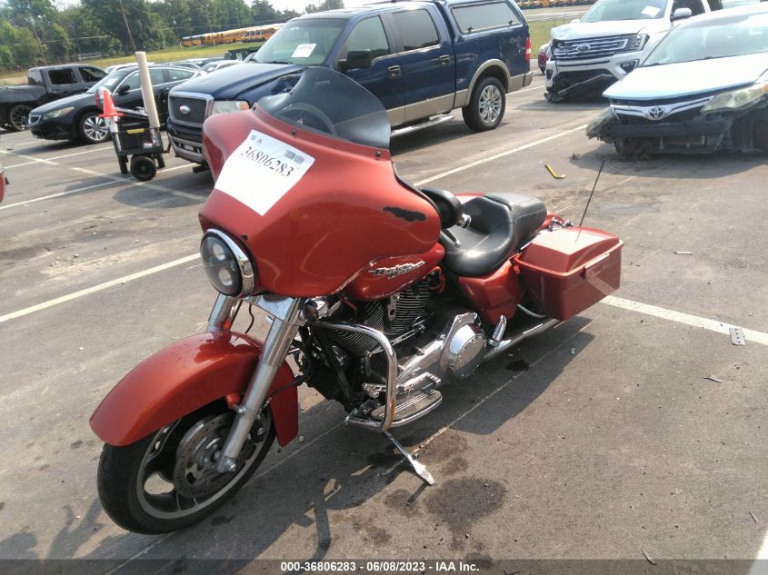 2011 HARLEY-DAVIDSON FLHX - 1HD1KB411BB664133