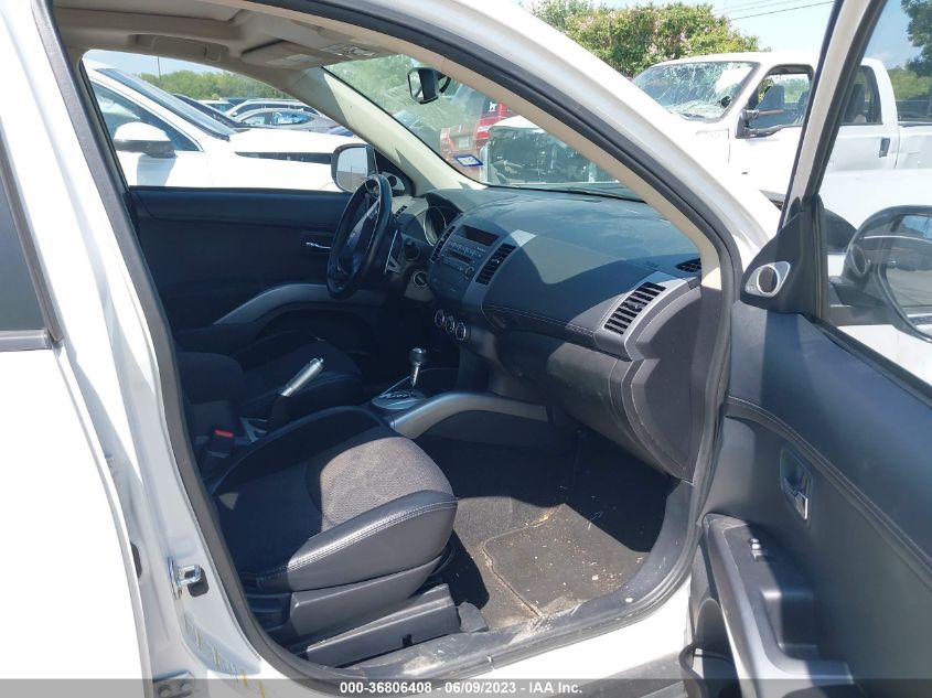 2013 MITSUBISHI OUTLANDER SE - JA4AS3AW3DU002921