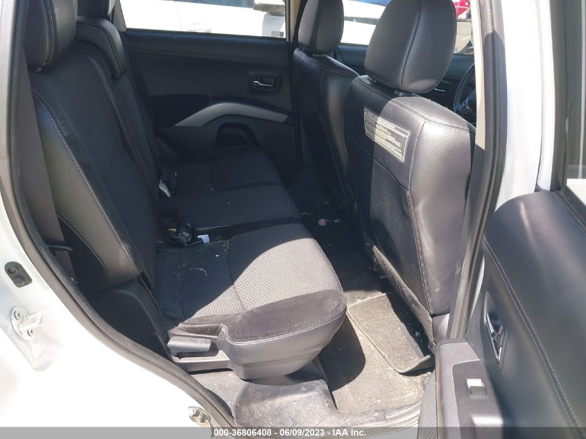 2013 MITSUBISHI OUTLANDER SE - JA4AS3AW3DU002921