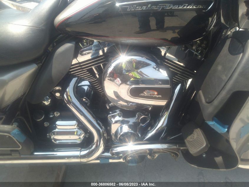 2016 HARLEY-DAVIDSON FLTRU - 1HD1KGL14GB607124
