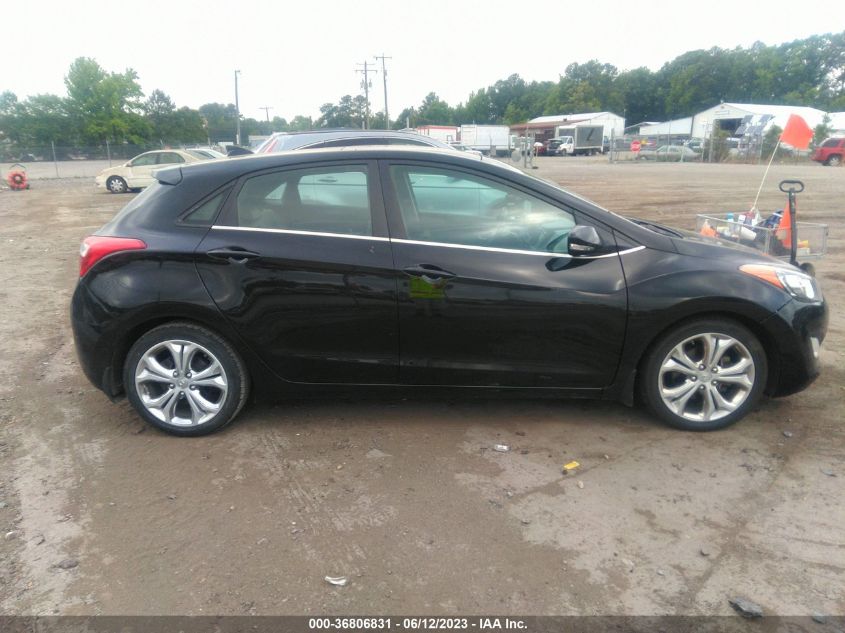 2013 HYUNDAI ELANTRA GT W/BLUE INT - KMHD35LE6DU069783