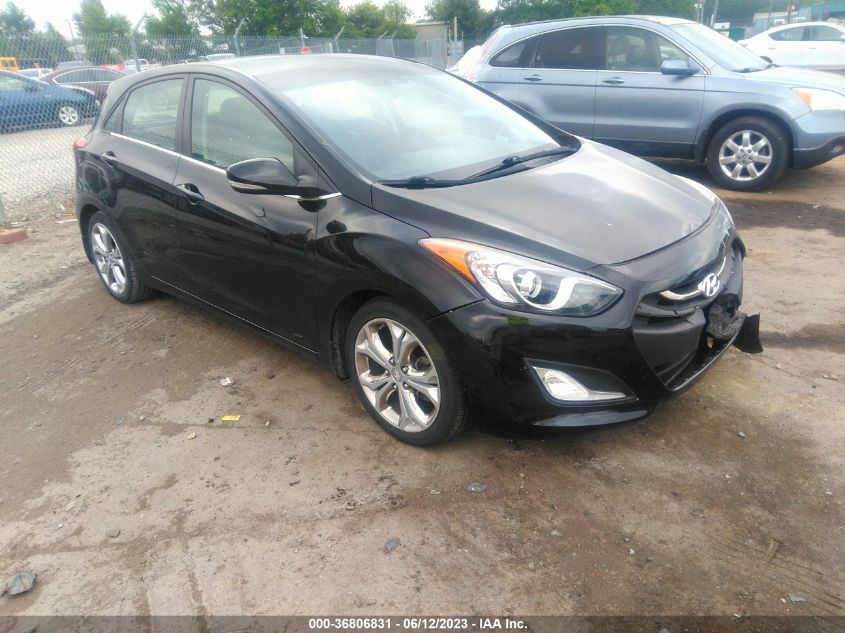 2013 HYUNDAI ELANTRA GT W/BLUE INT - KMHD35LE6DU069783