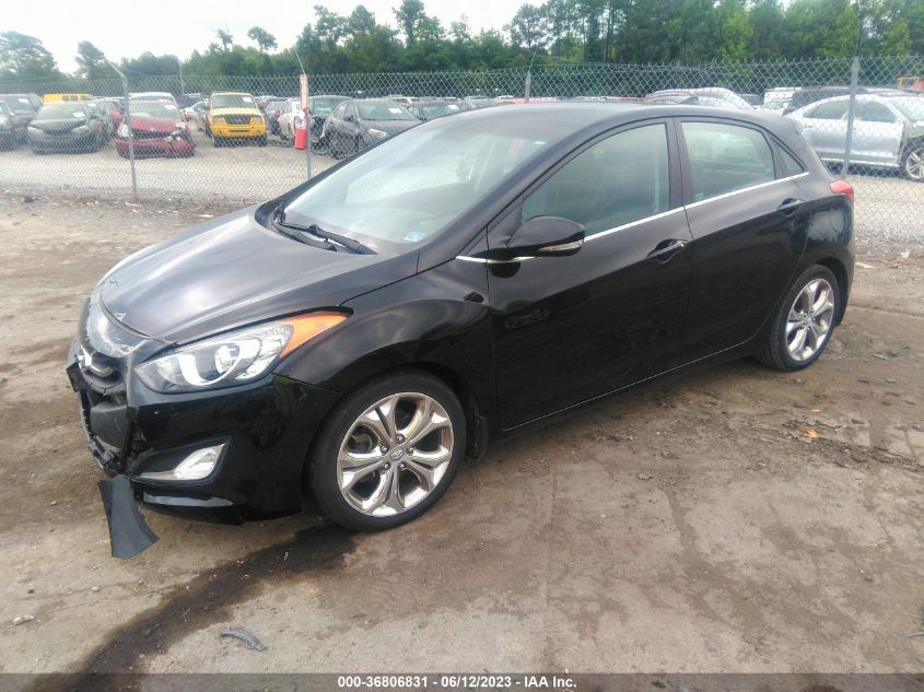 2013 HYUNDAI ELANTRA GT W/BLUE INT - KMHD35LE6DU069783