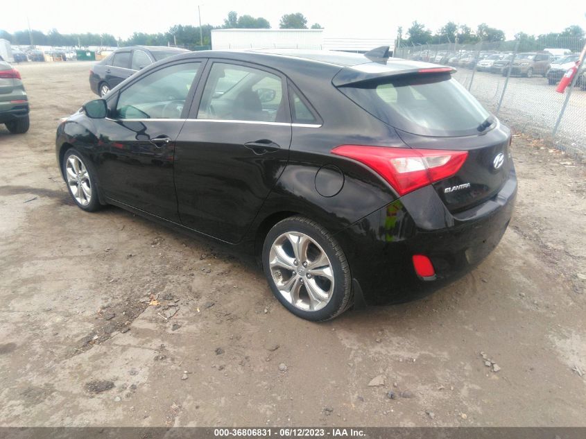 2013 HYUNDAI ELANTRA GT W/BLUE INT - KMHD35LE6DU069783