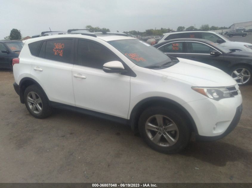 2015 TOYOTA RAV4 XLE - JTMWFREV2FD074037