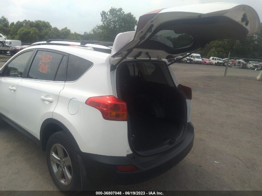 2015 TOYOTA RAV4 XLE - JTMWFREV2FD074037