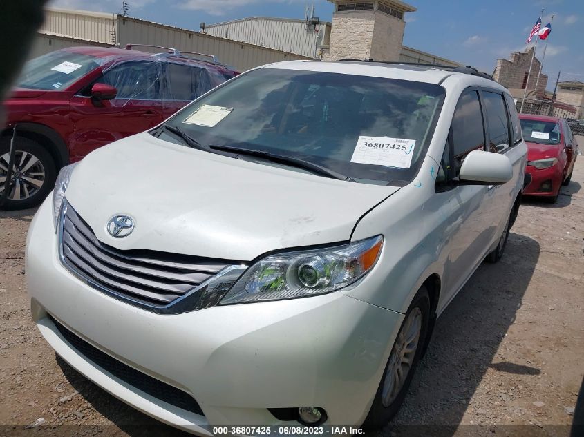 5TDYK3DC9FS597674 2015 TOYOTA SIENNA, photo no. 2