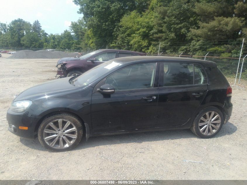 2013 VOLKSWAGEN GOLF TDI W/SUNROOF & NAV - WVWDM7AJ2DW128202