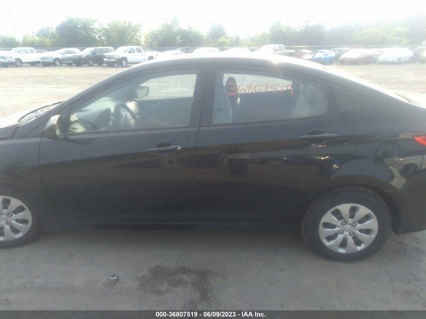 VIN KMHCT4AE7HU241110 2017 HYUNDAI ACCENT SE