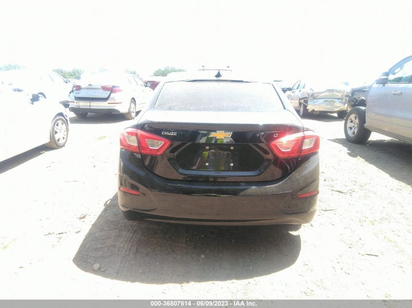 2018 CHEVROLET CRUZE LT - 1G1BE5SM7J7126896