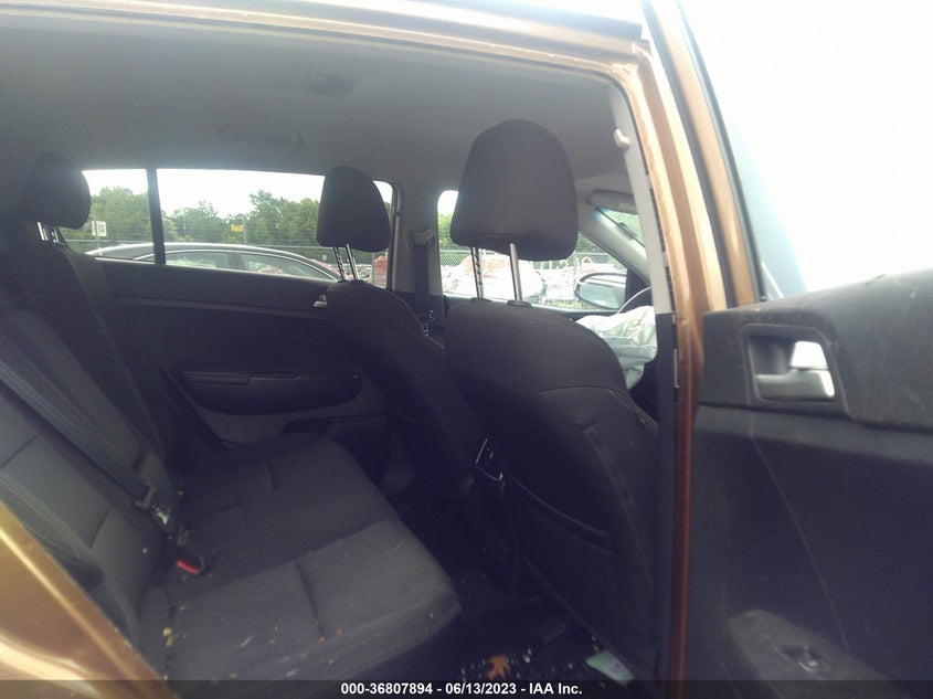 VIN KNDPMCACXH7086093 2017 KIA SPORTAGE LX