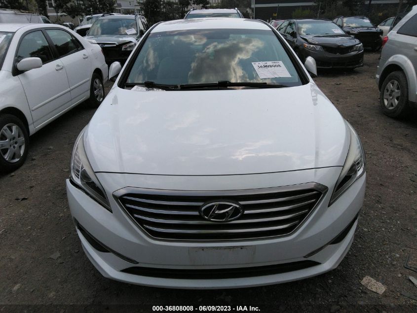 2015 HYUNDAI SONATA 2.4L SE - 5NPE24AF8FH191446