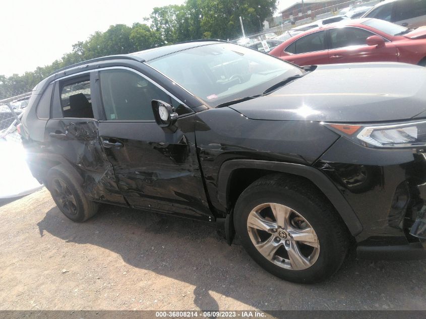 2020 TOYOTA RAV4 XLE - JTMW1RFV3LJ017551