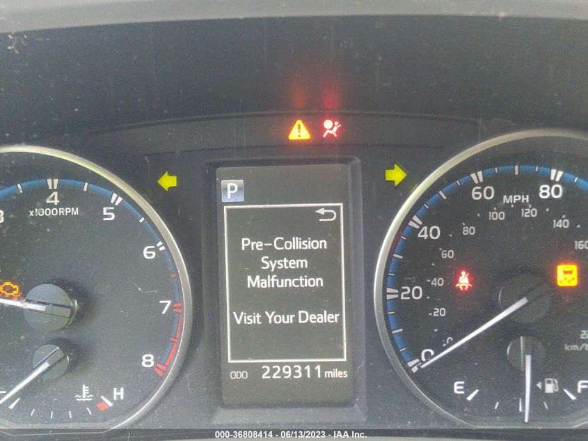 2017 TOYOTA RAV4 LE - JTMZFREV7HJ138302