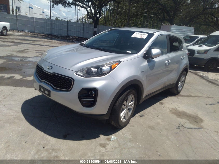 VIN KNDPMCAC1J7338173 2018 KIA SPORTAGE LX