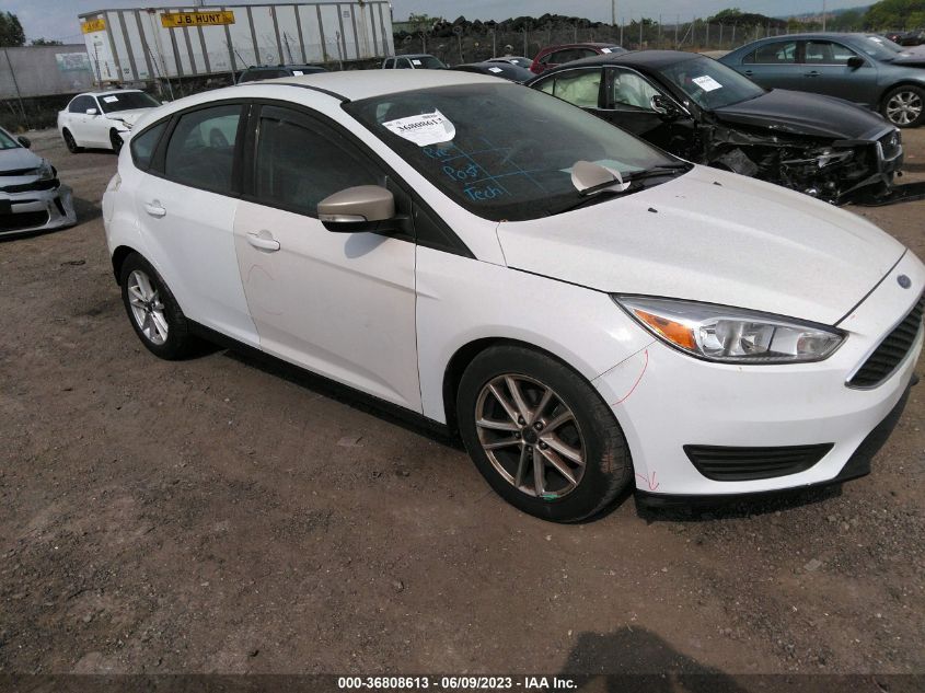 2015 FORD FOCUS SE - 1FADP3K24FL294870