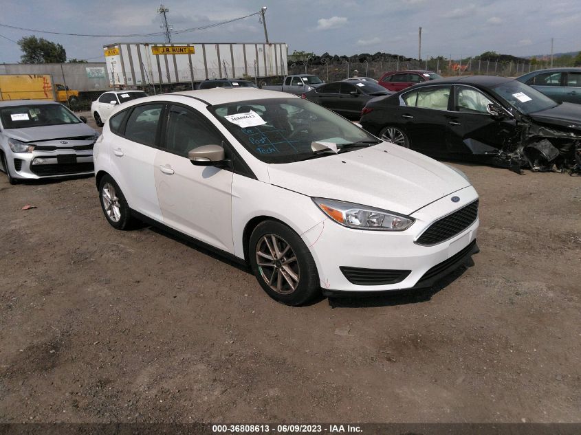 2015 FORD FOCUS SE - 1FADP3K24FL294870