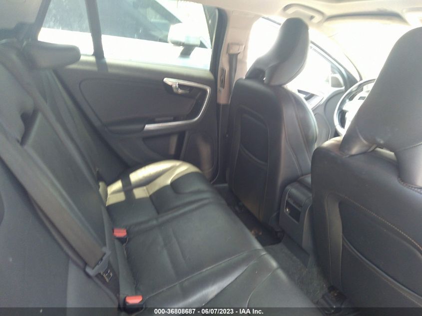 2015 VOLVO V60 CROSS COUNTRY T5 YV4612HKXF1002069
