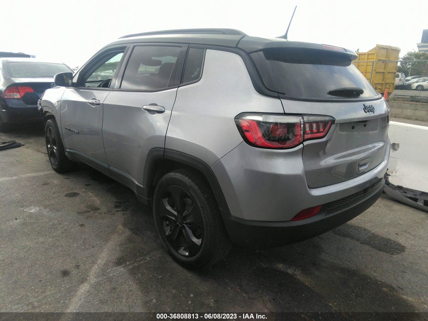 VIN 3C4NJCBB5JT460715 2018 JEEP COMPASS ALTITUDE