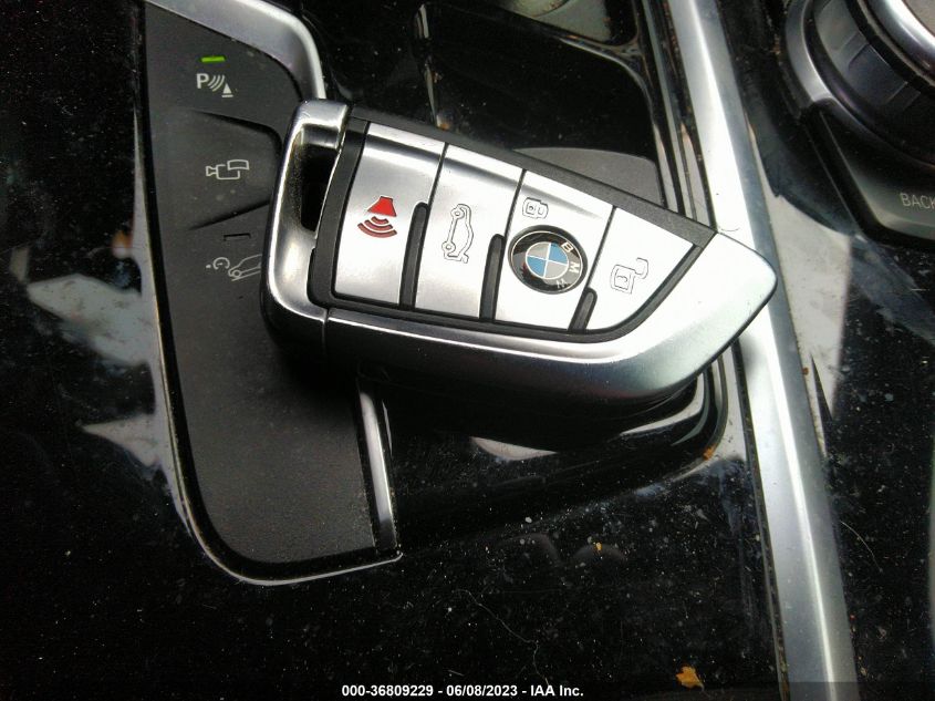 2021 BMW X4 XDRIVE30I - 5UX2V1C08M9G18536