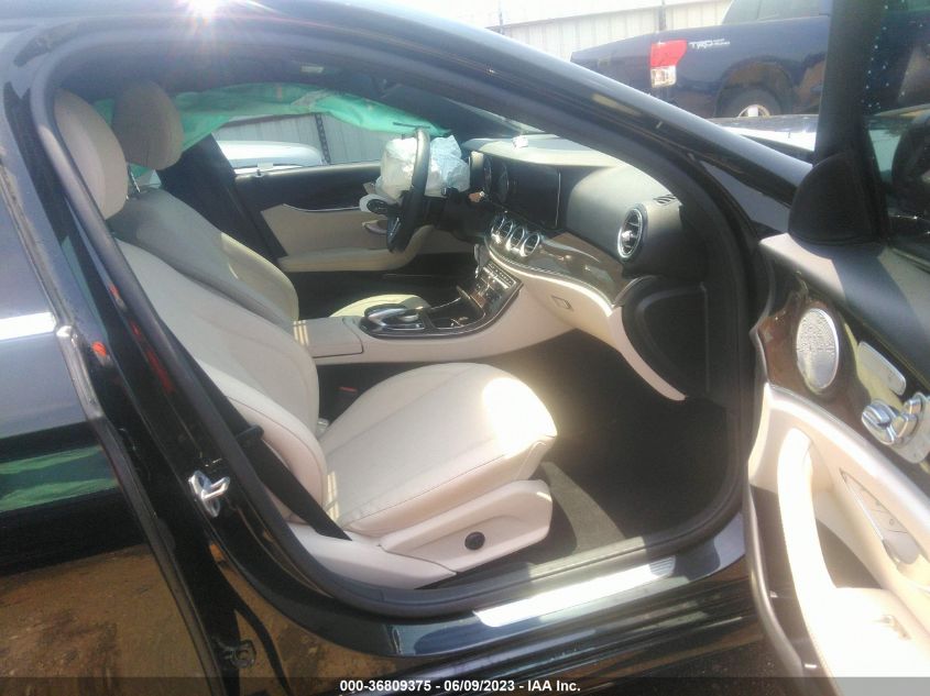 2019 MERCEDES-BENZ E-CLASS E 300 - WDDZF4JB6KA521661