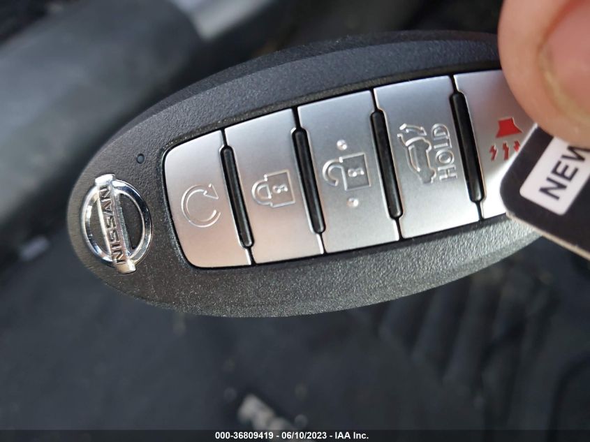 2019 NISSAN ROGUE SV - JN8AT2MV4KW379408