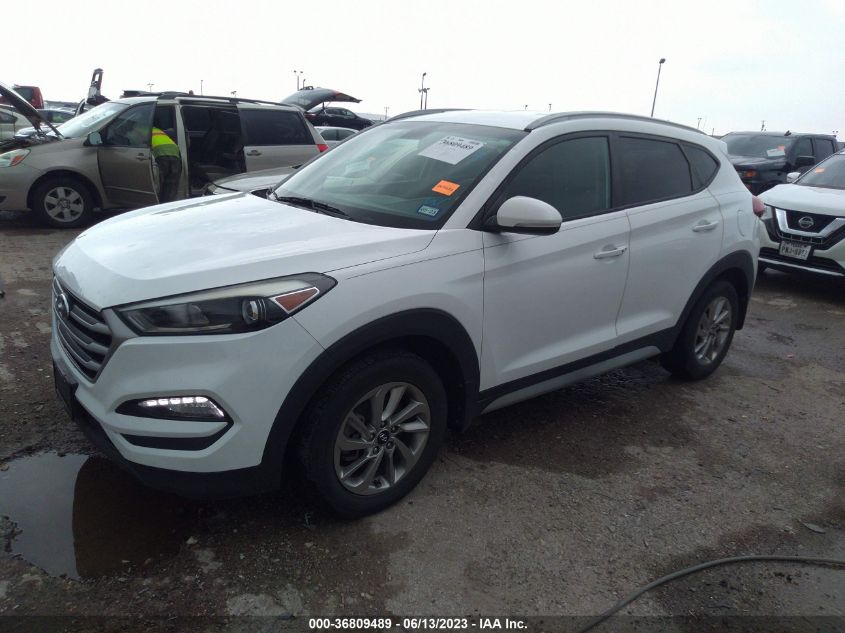 2017 HYUNDAI TUCSON SE PLUS - KM8J33A41HU420378
