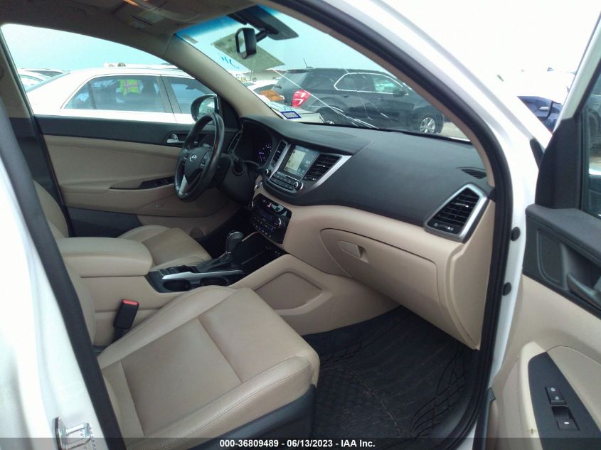 2017 HYUNDAI TUCSON SE PLUS - KM8J33A41HU420378