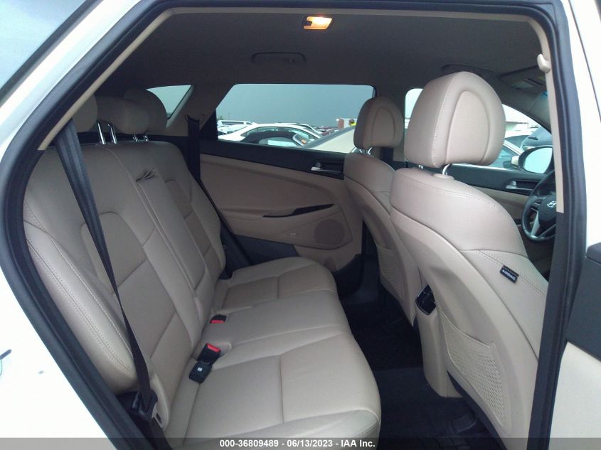 2017 HYUNDAI TUCSON SE PLUS - KM8J33A41HU420378