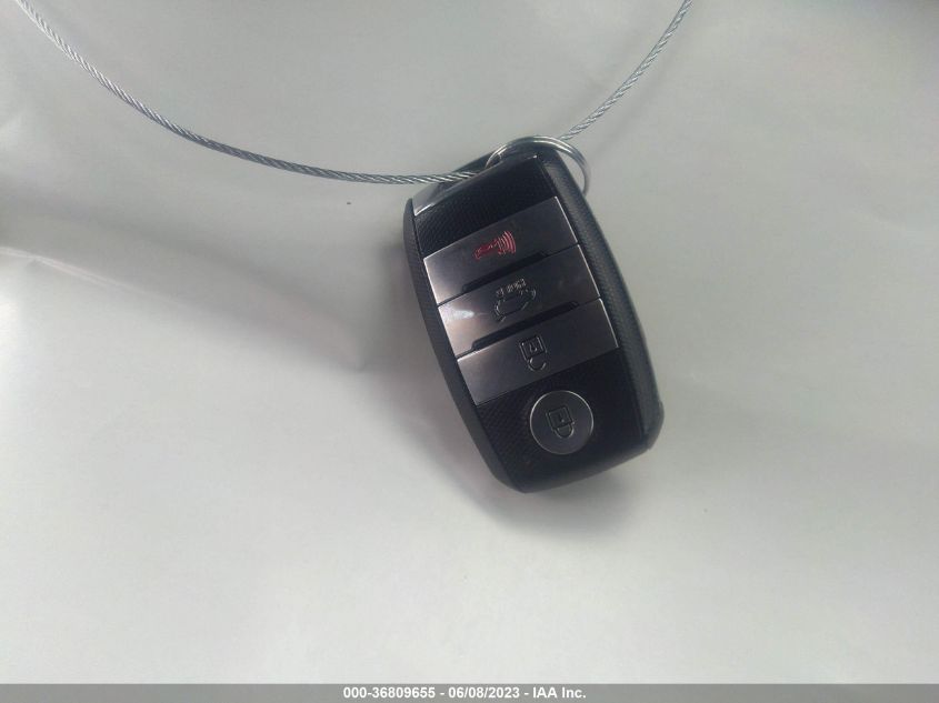 2017 KIA SOUL + - KNDJP3A53H7464902