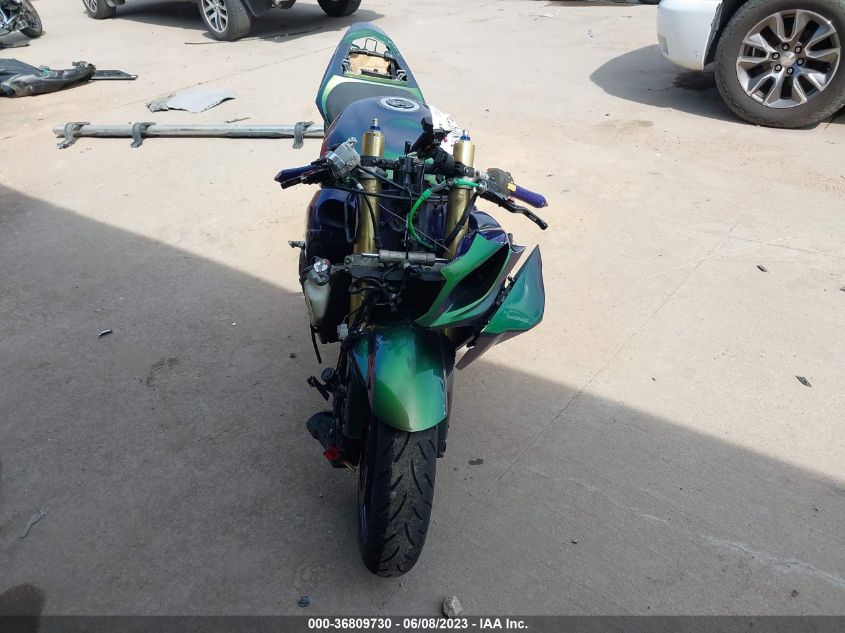 2004 SUZUKI GSX-R600 K - JS1GN7CAX42106635