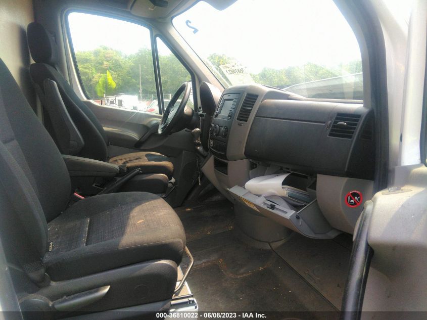 2017 MERCEDES-BENZ SPRINTER CARGO VAN - WD3PE7CD7HP531572