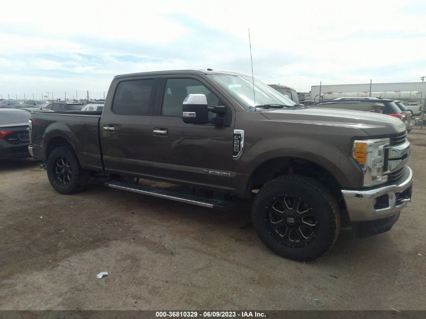 2017 FORD SUPER DUTY F-250 SRW LARIAT/PLATINUM - 1FT7W2BT4HEE21752