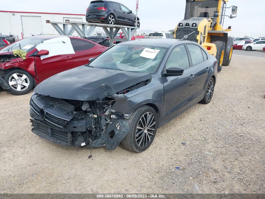 2015 VOLKSWAGEN JETTA SEDAN 1.8T SPORT - 3VWD17AJ7FM220821