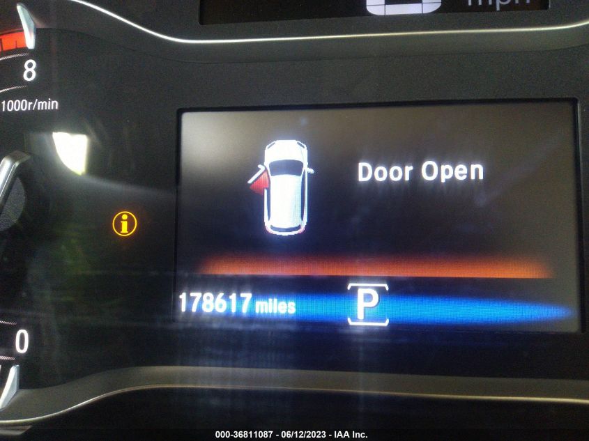 2016 HONDA PILOT LX - 5FNYF6H11GB109323