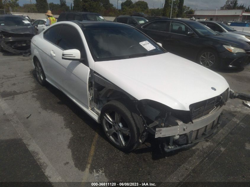 2014 MERCEDES-BENZ C-CLASS C 250 - WDDGJ4HBXEG189687
