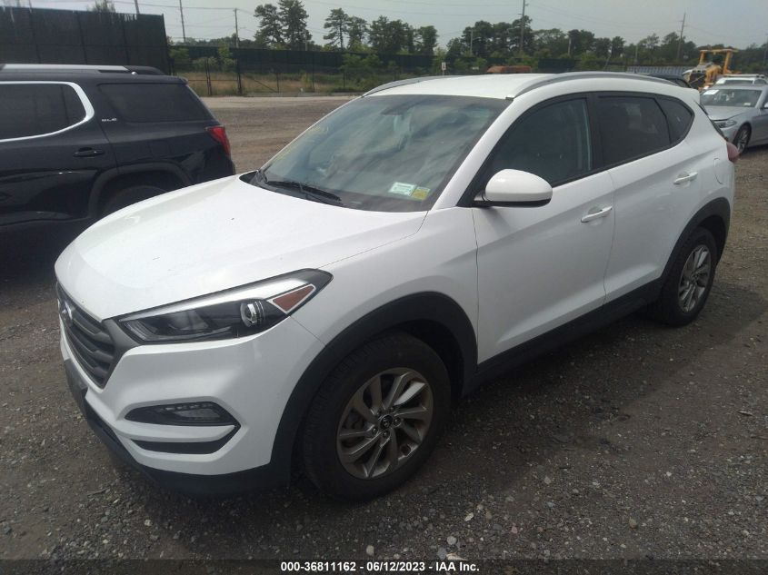2016 HYUNDAI TUCSON SE - KM8J3CA46GU163958