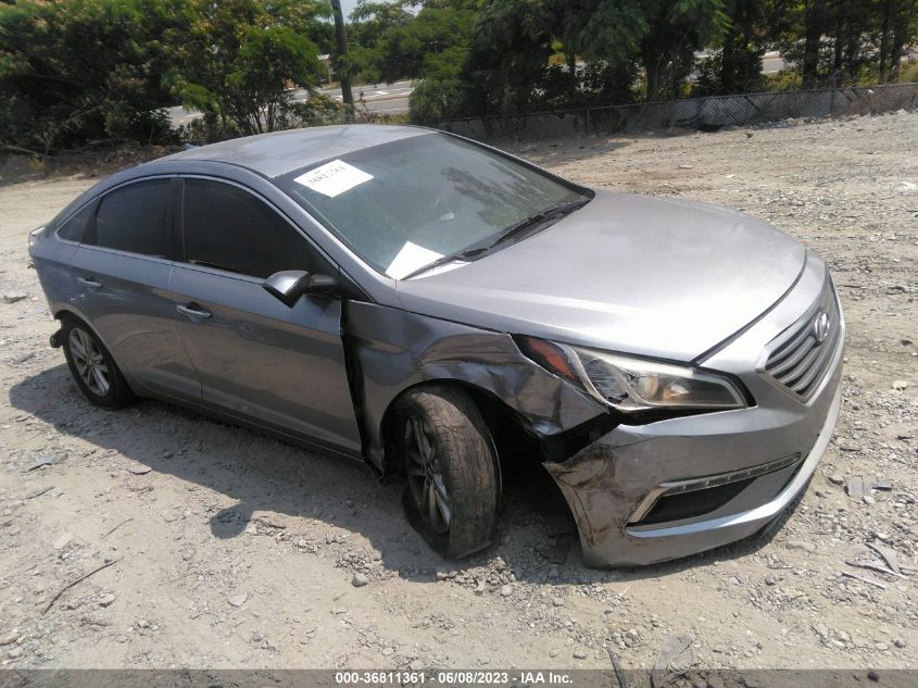 2015 HYUNDAI SONATA 2.4L SE - 5NPE24AF4FH087620