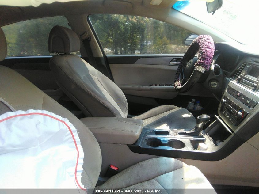2015 HYUNDAI SONATA 2.4L SE - 5NPE24AF4FH087620