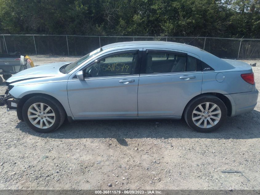 2013 CHRYSLER 200 TOURING - 1C3CCBBB5DN688993