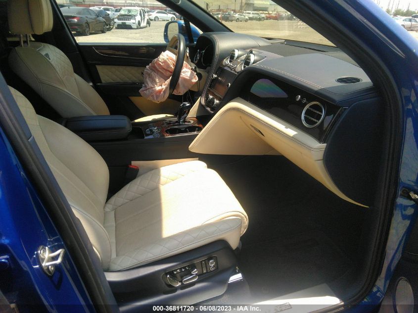 2017 BENTLEY BENTAYGA - SJAAC2ZV6HC014258