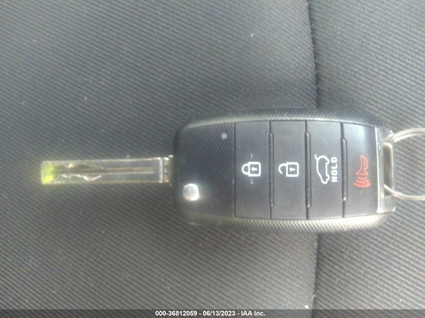 2014 KIA SOUL + - KNDJP3A5XE7027104