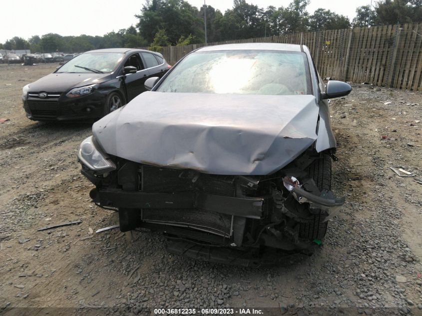 2017 HYUNDAI ELANTRA SE - KMHD84LF0HU207702