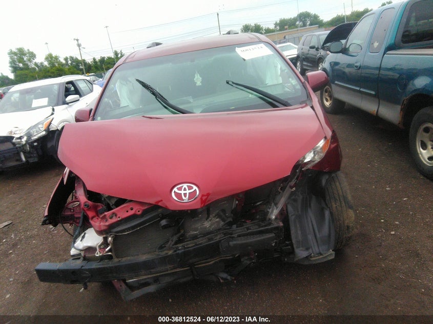 VIN 5TDKZ3DCXHS895557 2017 TOYOTA SIENNA LE
