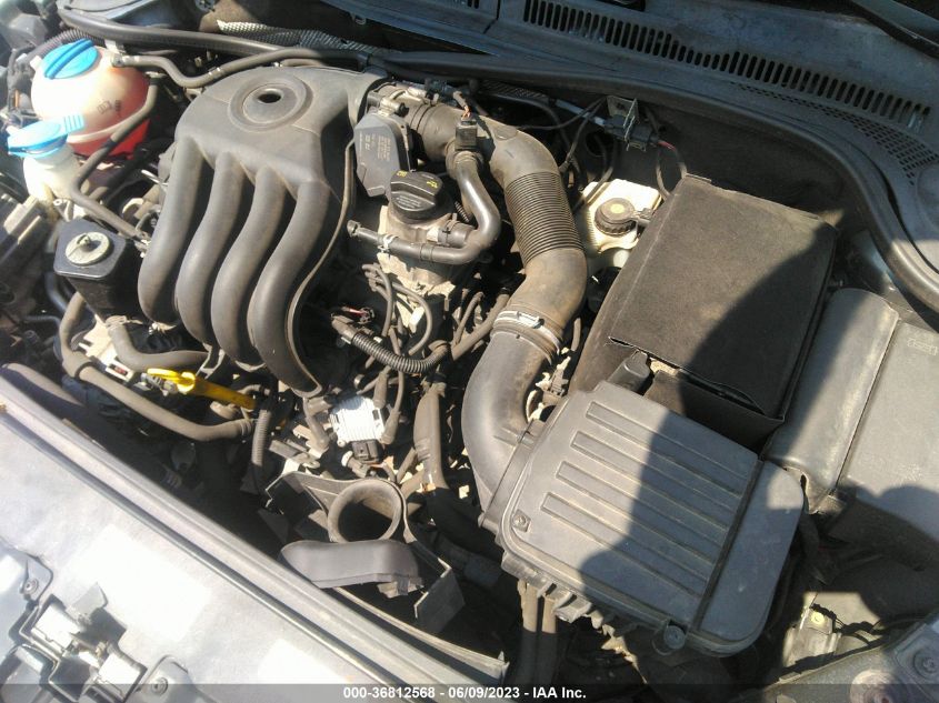 2014 VOLKSWAGEN JETTA SEDAN S - 3VW2K7AJ4EM428724