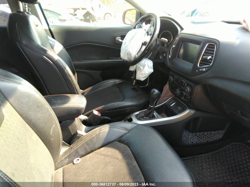 VIN 3C4NJCBB9MT538613 2021 JEEP COMPASS LATITUDE