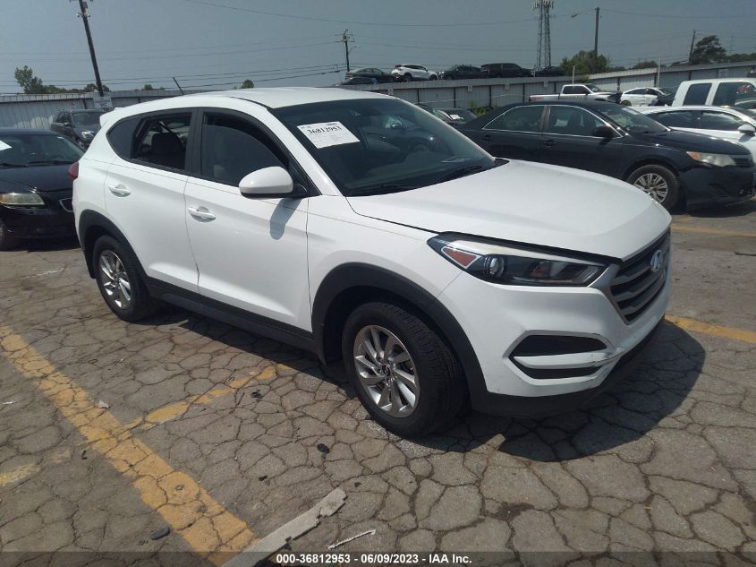 2017 HYUNDAI TUCSON SE - KM8J23A46HU470213