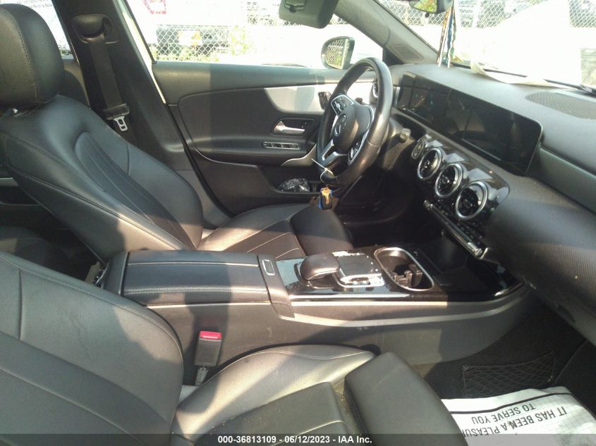2019 MERCEDES-BENZ A-CLASS A 220 WDD3G4FB0KW026712
