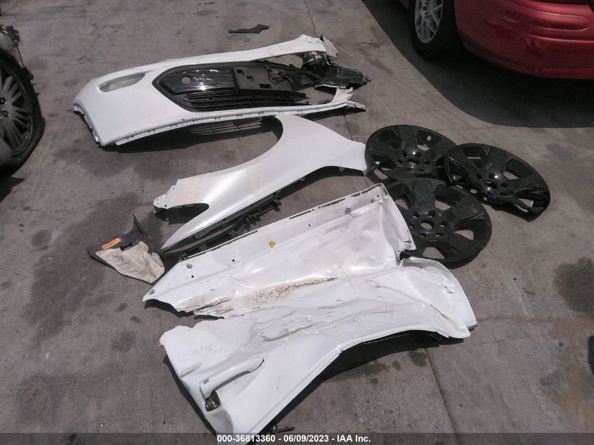 2021 CHEVROLET BOLT EV LT - 1G1FY6S03M4105237